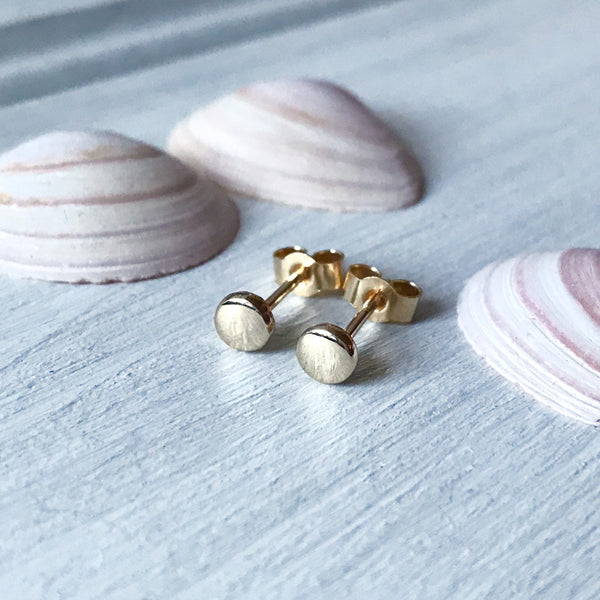 9ct gold round pebble stud earrings with butterfly backs by Kate Wimbush Jewellery
